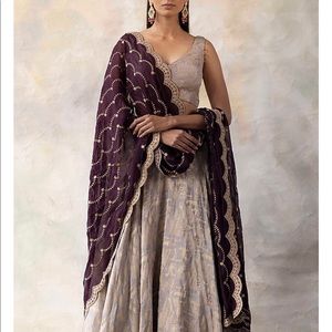 NEW Basanti - Kapde Aur Koffee Gray Printed Lehenga Set